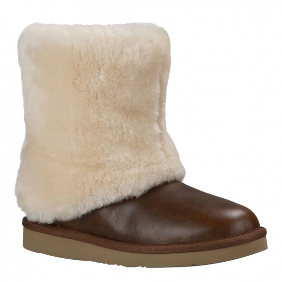 Ugg Australia Shearling Boots with Leather - Picture 2 of 14